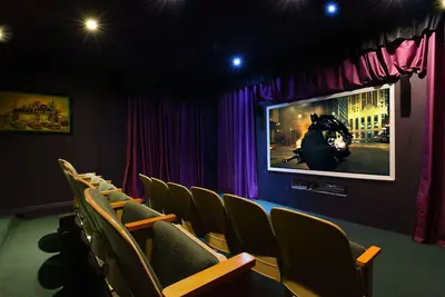 Image de Only 3 Miles to Disney! South Facing Private Pool 6 Bdrm Villa w/ Movie Theatre