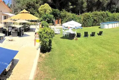 Image de Villa 250 m²\/ 24 persons-2 Piscines -14 rooms on 9000m² enclosed - 5 mn beach
