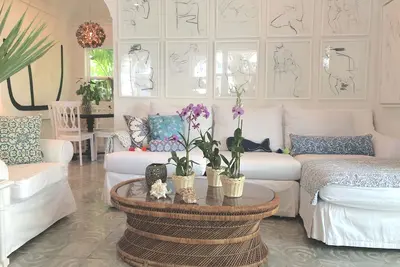 Image de Bamboo House: Charming Private Tropical Oasis in the Heart of the Village.