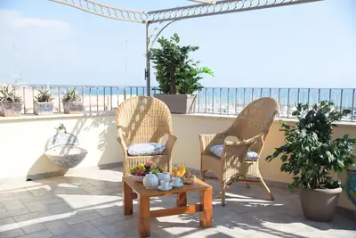 Image de Neptune holiday home, penthouse and penthouse in the sea view village near beaches