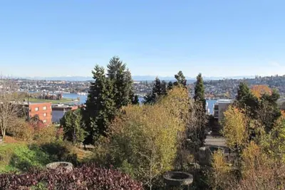 Image de Vues du lac Union, 5 min en voiture de Downtown Seattle. Location à long terme