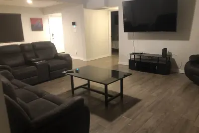 Image de 4 bedroom 2bath Full kitchen 1764 sf home that can sleep 10 people