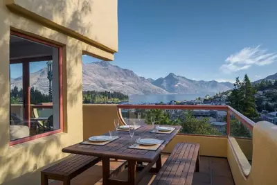 Image de Magnificent Apartment with Great Views!