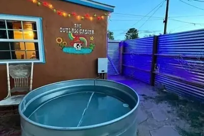 Image de The Outlaw Casita: A Private Pet Friendly Tiny Home w/Hot Springs