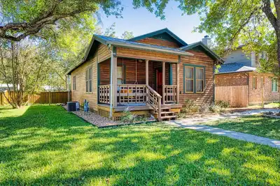 Image de Buffalo Haus - Downtown charm 2-bedroom bungalow