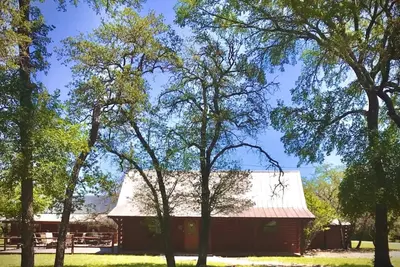 Image de Log Cabin Escape at D~Oasis Ranch