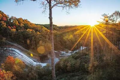 Image de Winter Discount! Mountain & Waterfall View! Dogs Welcome