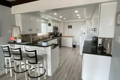 Image de Sunset Beach Oceanfront Home