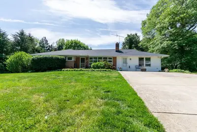 Image de Rancher, pets welcome, Wash/Balt/Annplis family friendly Pool table, deck, river