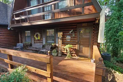 Image de Log Cabin on the Lake