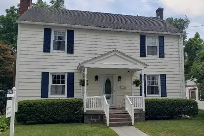 Image de Downtown Saratoga, 5 Br, Heated Pool. See Description for Available dates.