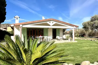 Image de Villa 'Alzoni' avec vue sur les montagnes, Wi-Fi et climatisation