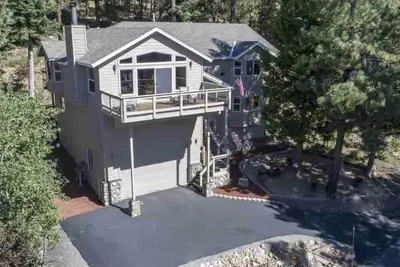 Image de 5br, 3000ft - Tahoe Ski Lease - Large 4/5 Bedroom Home Plus Full Guest Apartment