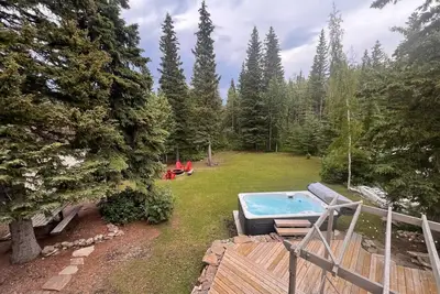 Image de Dream 4-Br 4-Ba | Private Pool & Hot Tub | 2-min Drive to Jasper National Park