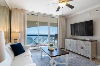 Image de Azure 615 ~ 4br Oceanfront Condo ~ Sleeps 10 ~ Spectacular Penthouse Views!