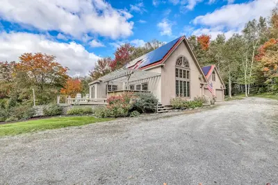 Image de Private, Dog-Friendly Estate with Free WiFi, Fireplaces, Washer\/Dryer, & Pond