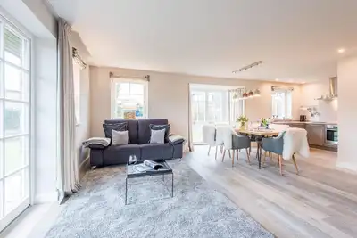 Image de GroĂźzĂĽgig. Sauna. Schick. - Hues Lina - Objekt-id: Htt/03 - Haus Alte DorfstraĂźe