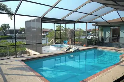 Image de Grand Oak Waterfront Resort Private Pool&Spa, Dock, 2 Kings, kayaks, Pet-Welcome
