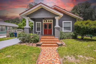 Image de Modern Stylish Bubgalow Tampa / Ybor near Downtown & Arenas & Stadium 4br/2ba