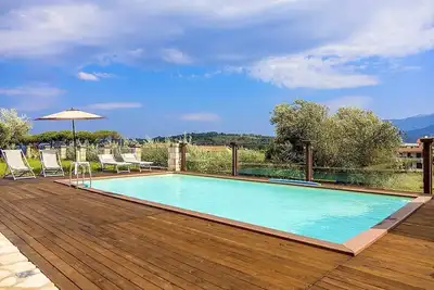 Image de Villa Celestina: A welcoming two-story apartment that is part of a villa situated in a quiet location, a few minutes from the town center, with Free Wi-Fi.