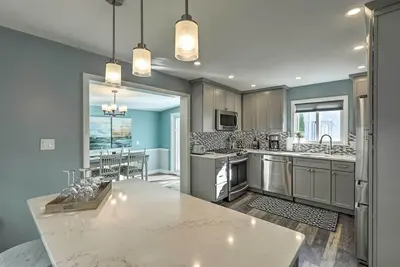 Image de Pet-Friendly Revere Getaway, Steps from the T!