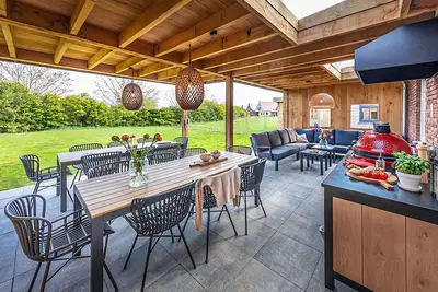 Image de Premium Outdoor 16p - Huit Chambres Villa, Couchages 16