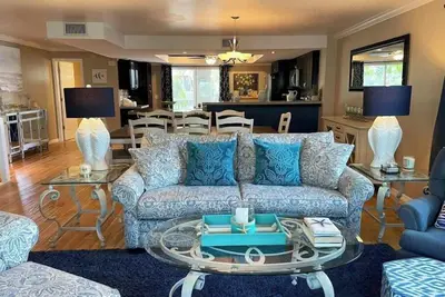Image de Tierra Palms - Pool View, Garage, Nearby Beaches