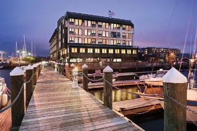 Image de Unforgettable New England retreat with a true nautical feel