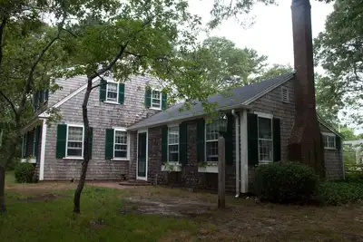 Image de Waterfront location in historic Bass River