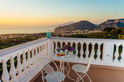 Image de Maison de vacances Sant'Agnello pour 2 - 9 personnes avec 4 chambres à coucher - Maison jumelée