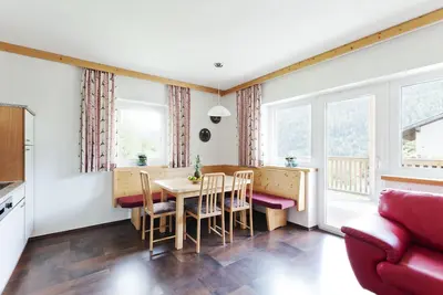 Image de Appartement-Salle de bain privée séparée-Vue sur Montagne-Top 3
