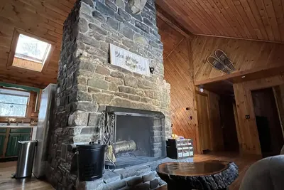 Image de Log Cabin Minutes from Jackson Gore and Okemo Mountain! ! ! ! ! ! !