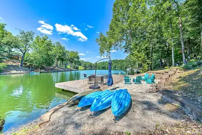 Image de Lakefront Serenity! Paddle, Kayak and Relax from your private dock!