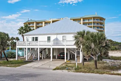Image de Dolphy Dunes, a 3 bedroom house in the Dunes subdivision next to pool by Prickett Properties