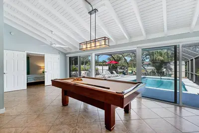 Image de Waterfront With Heated Pool 5 Minutes From The Beach
