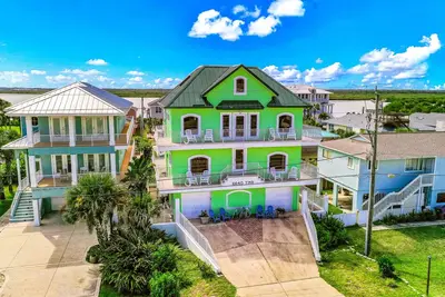 Image de Snowbird-Friendly, Ocean View Home with Fast WiFi, Central Ac, & Washer/Dryer