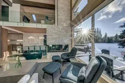 Image de Stellar Jay Chalet | Modern, Golf Course, 4 min drive to Village