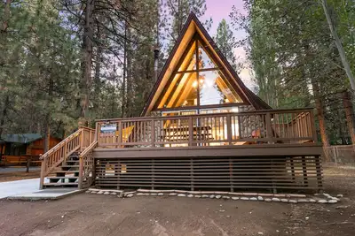 Image de A Frame Cabin Spa Mountain Bike Lake + Ac Walk to Snow Summit