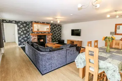 Image de Felin Cottage, family friendly, with open fire in Newborough