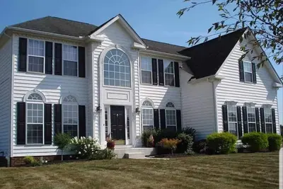 Image de Spacious 5 bedroom home with large deck and hot tub