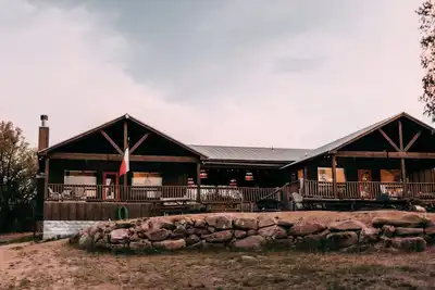 Image de El Castell on the Llano River [Cabins C + D]