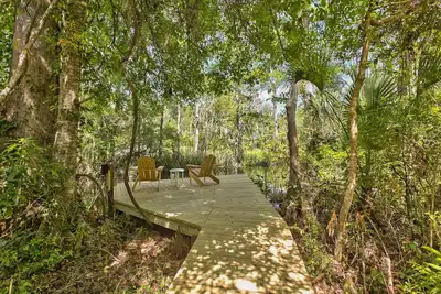 Image de Watch the Manatees Swim by from This Peaceful Retreat with a Private Dock