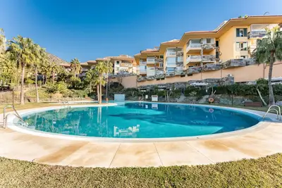 Image de Appartement de luxe très bien situé avec vue sur mer et montagnes, piscine partagée, A/C et WiFi