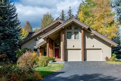 Image de Weyyakin Home - Amazing Home for 13 Just Minutes From Downtown