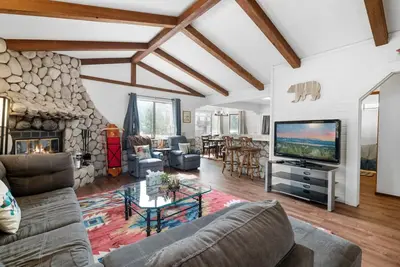 Image de Sunset Cabin-3bed 2bath-close to Bear Mtn.