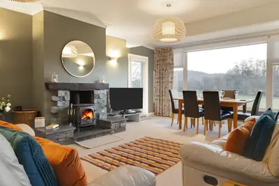 Image de Anniversary Cottage - Trois Chambres Maison, Couchages 6
