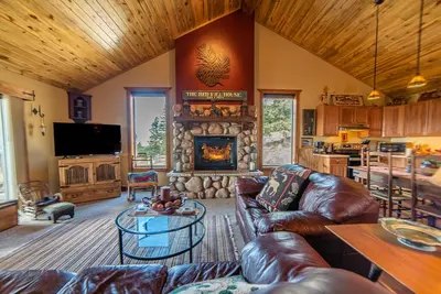 Image de Special Pricing! Stunning Panoramic Views, Game Room, Wi-Fi & Pet Friendly - Red Hill House
