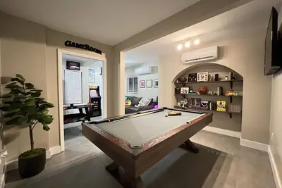 Image de New! Miami Hideaway w Arcade, Pool & near Airport