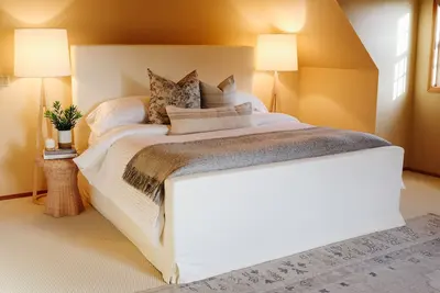Image de Beautifully furnished cottage, just a few steps from the beach.