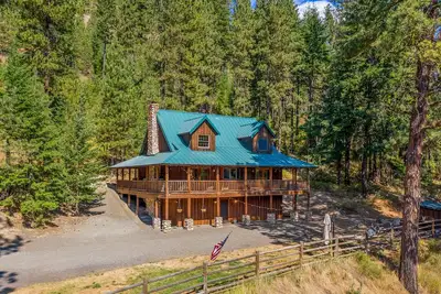 Image de Private Cabin on 3 Acres for Outdoor Enthusiasts